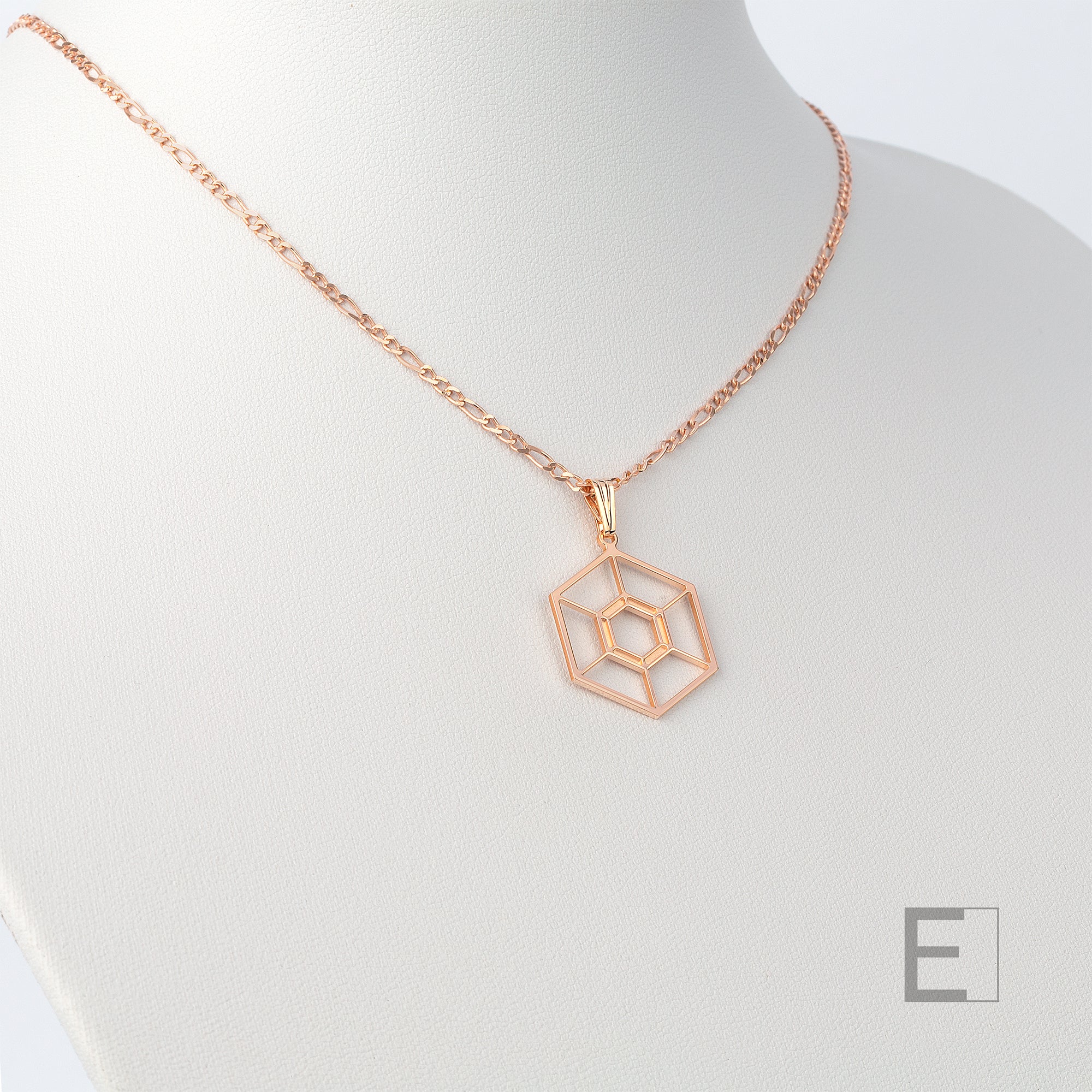 Collier Hexaluna – vue détaillée du bijou artisanal Atelier-Émile