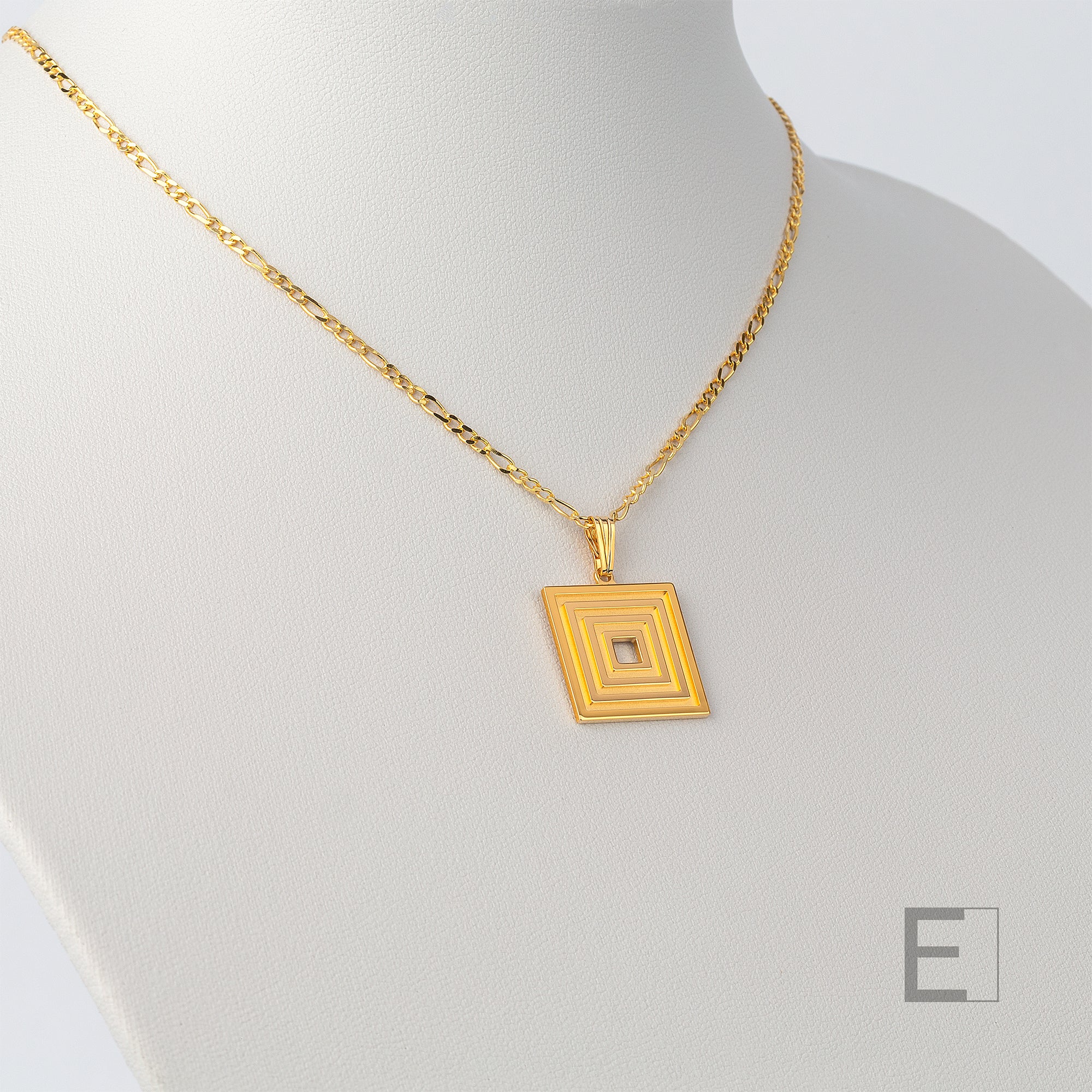 Collier Quadra Lumina – vue détaillée du bijou artisanal Atelier-Émile