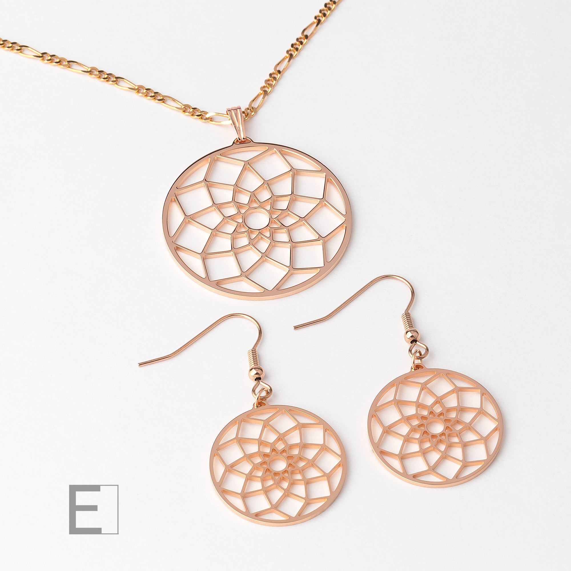 Parure : Attrape-Rêves – vue détaillée du bijou artisanal Atelier-Émile