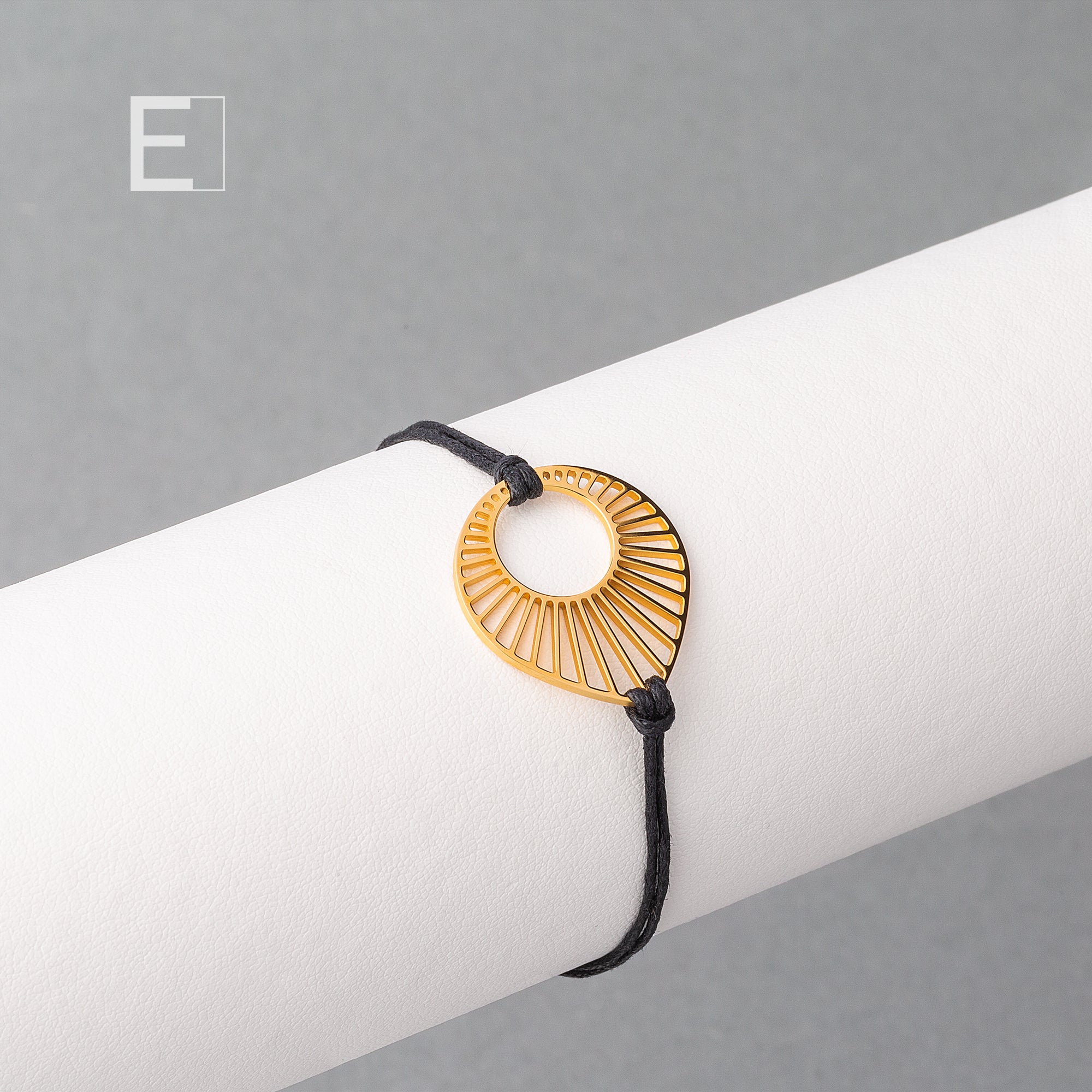 Bracelet Soleil – vue détaillée du bijou artisanal Atelier-Émile