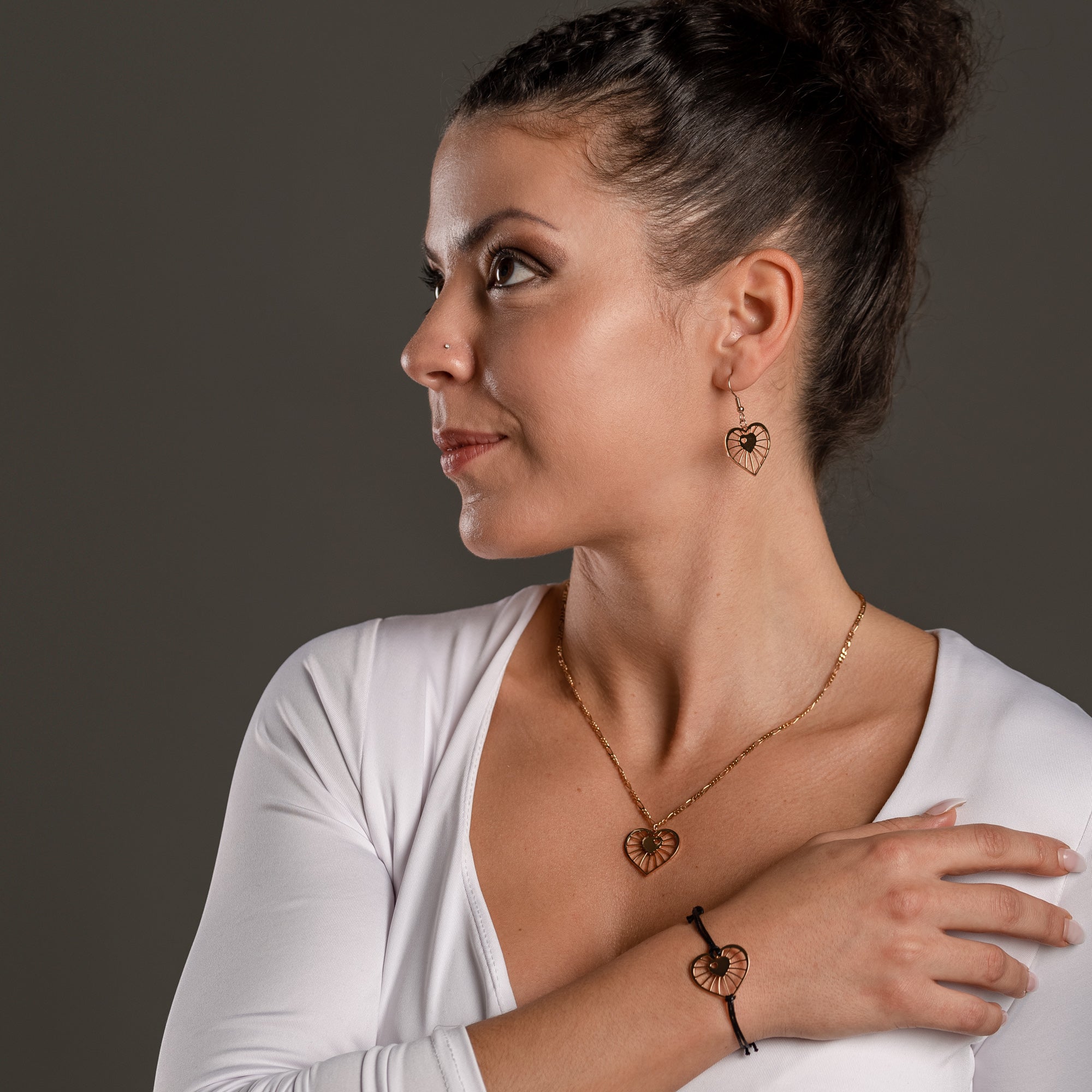 Bracelet Toile Amoureuse – vue détaillée du bijou artisanal Atelier-Émile