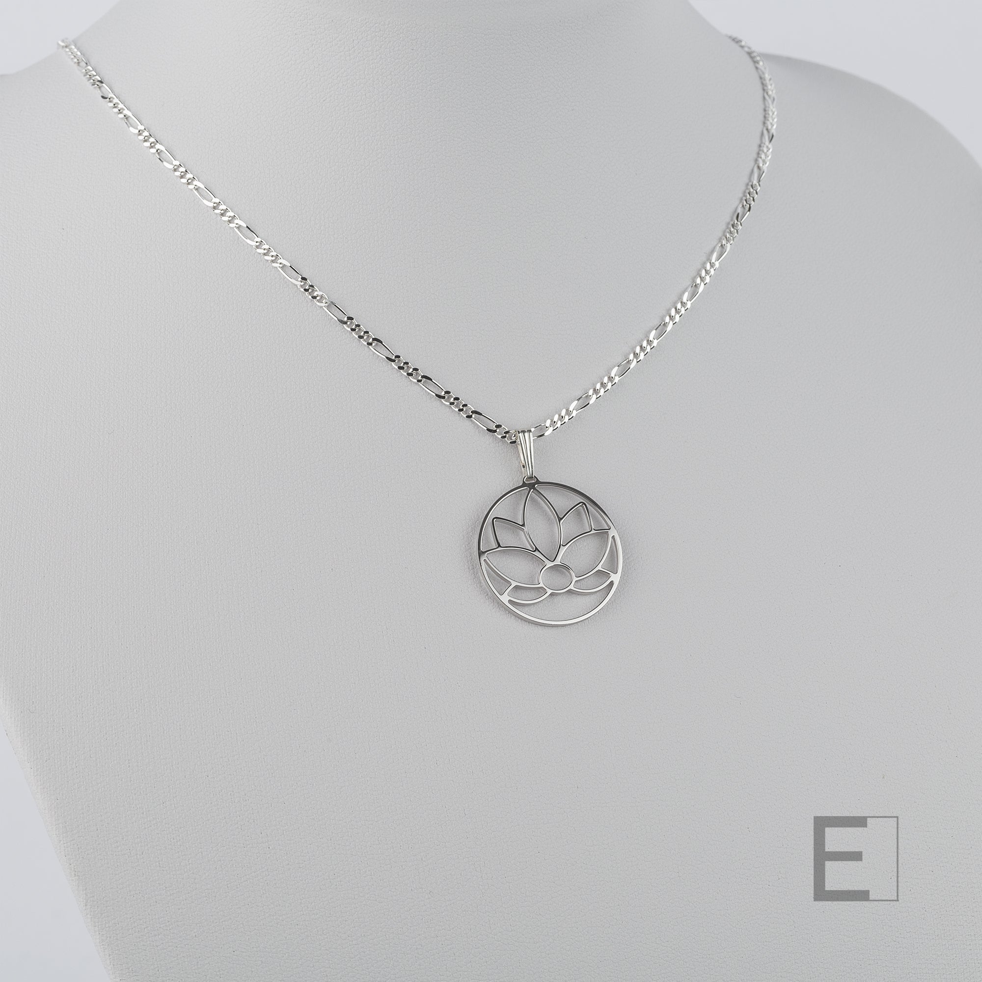 Collier Fleur de Lotus Cercle – vue principale du bijou artisanal Atelier-Émile