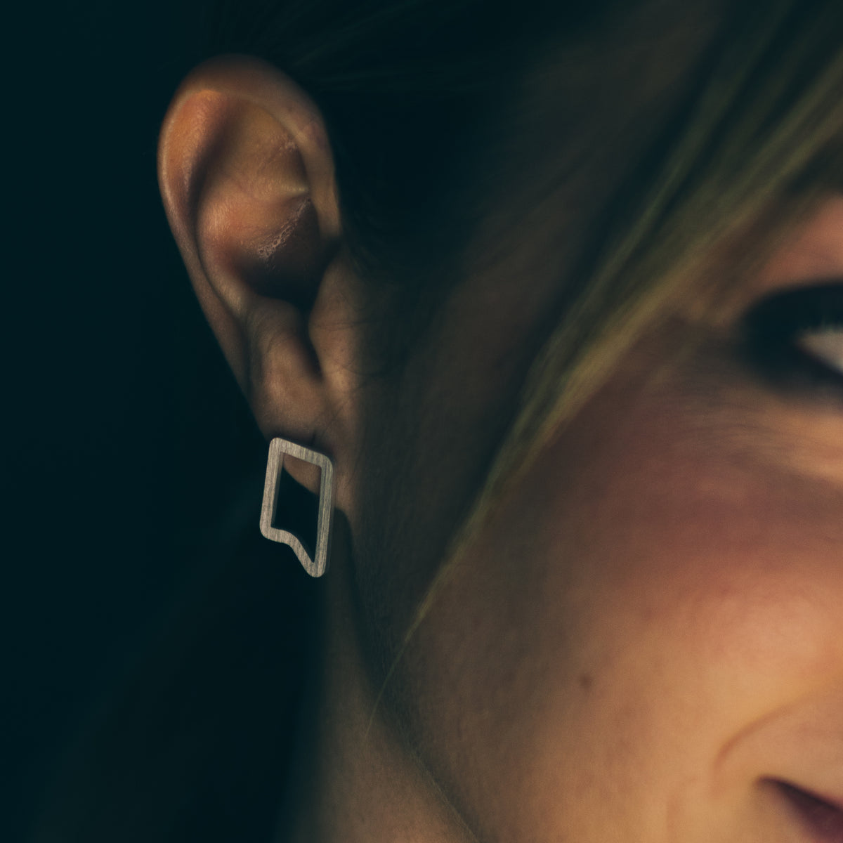 Boucles d’oreilles Contemplation I portées, vue 6 – Atelier-Émile