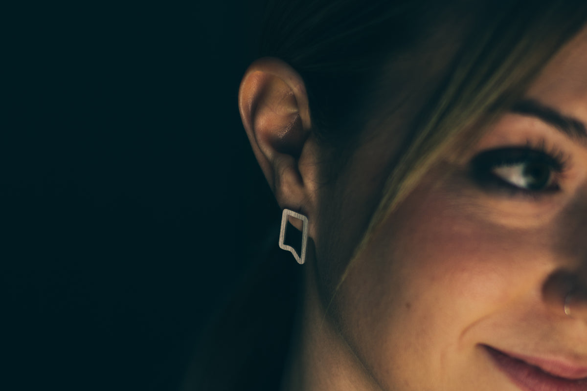 Contemplation I: Trio Earrings, detail view 3 – Atelier-Émile