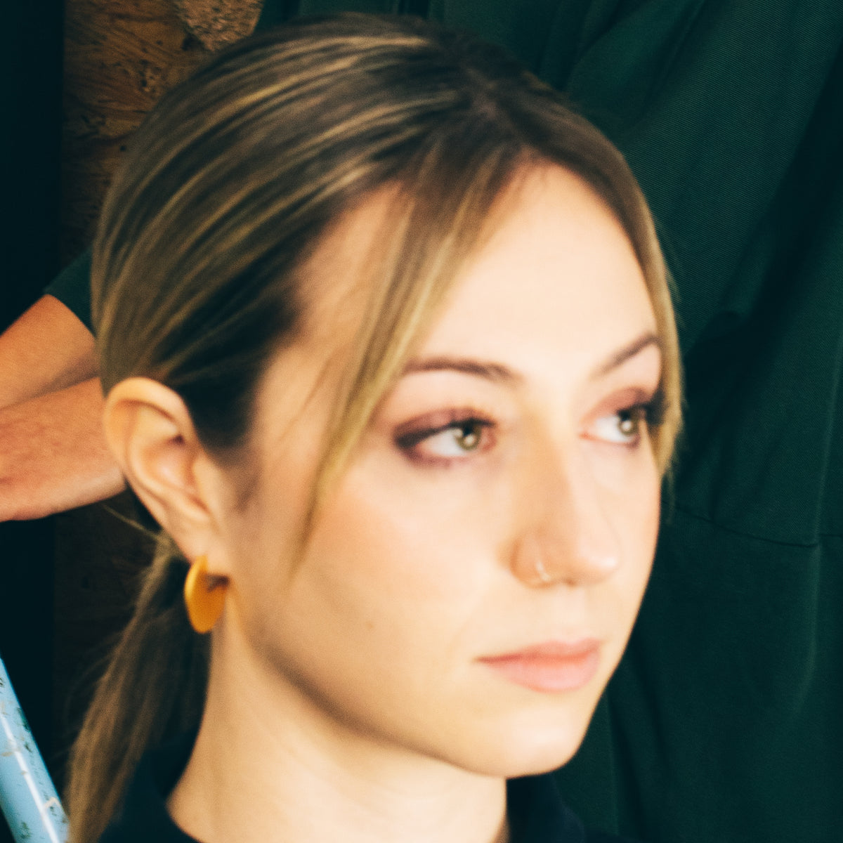 Boucles d’oreilles Euclide I portées, vue 6 – Atelier-Émile