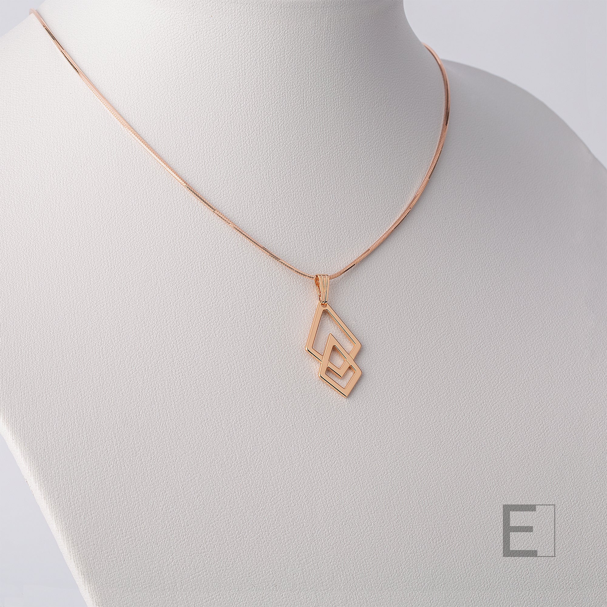 Collier Geminae – vue détaillée du bijou artisanal Atelier-Émile