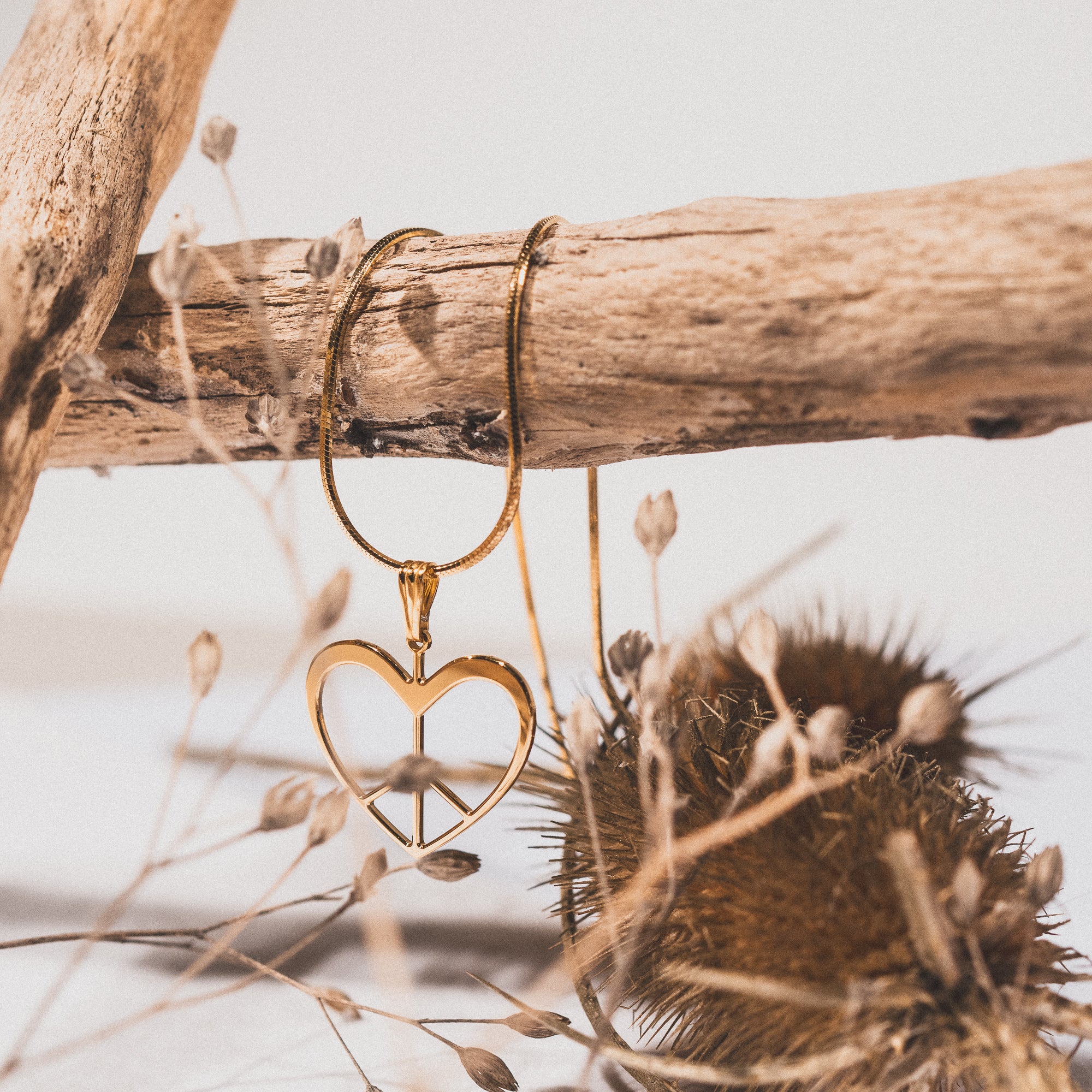 Collier Osez – vue détaillée du bijou artisanal Atelier-Émile