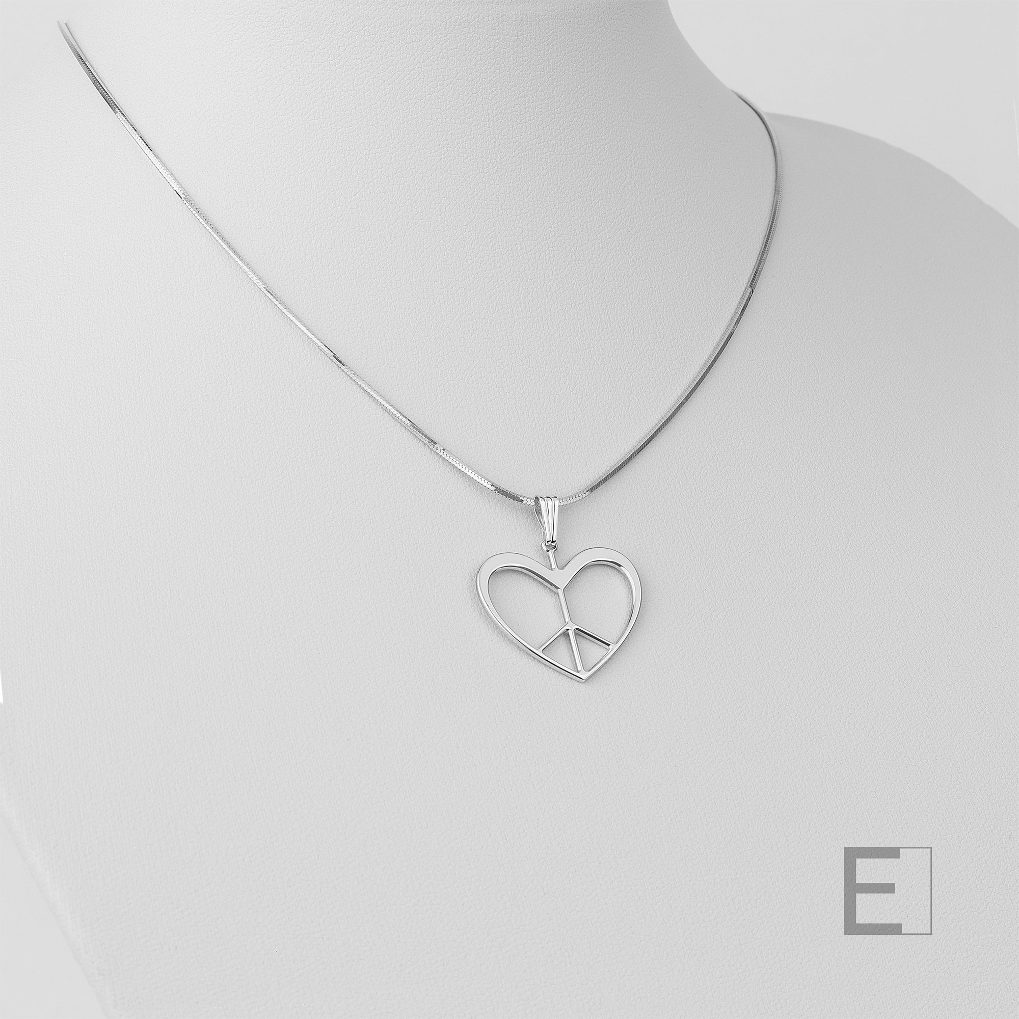 Collier Osez – vue détaillée du bijou artisanal Atelier-Émile