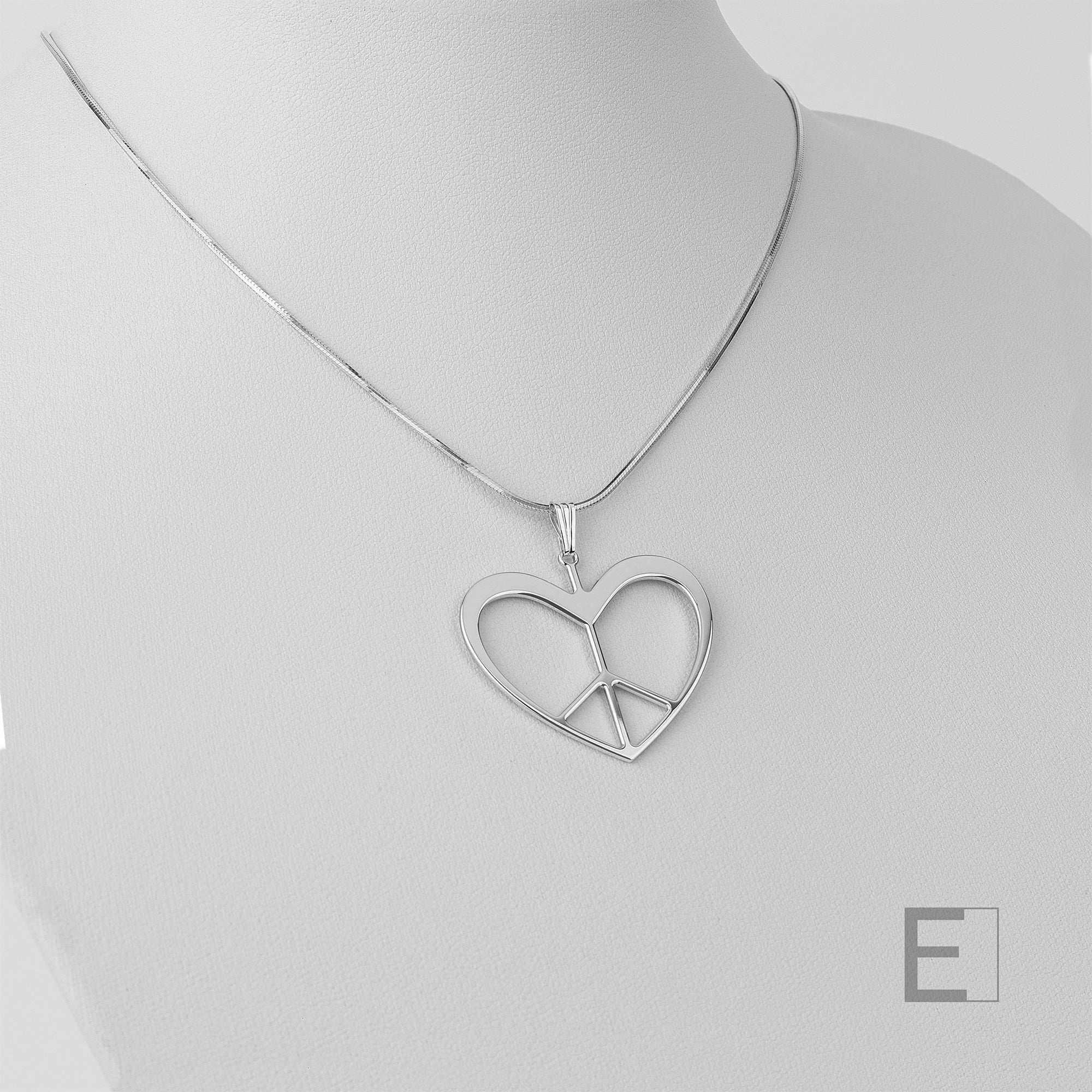 Collier Grand Osez – vue détaillée du bijou artisanal Atelier-Émile