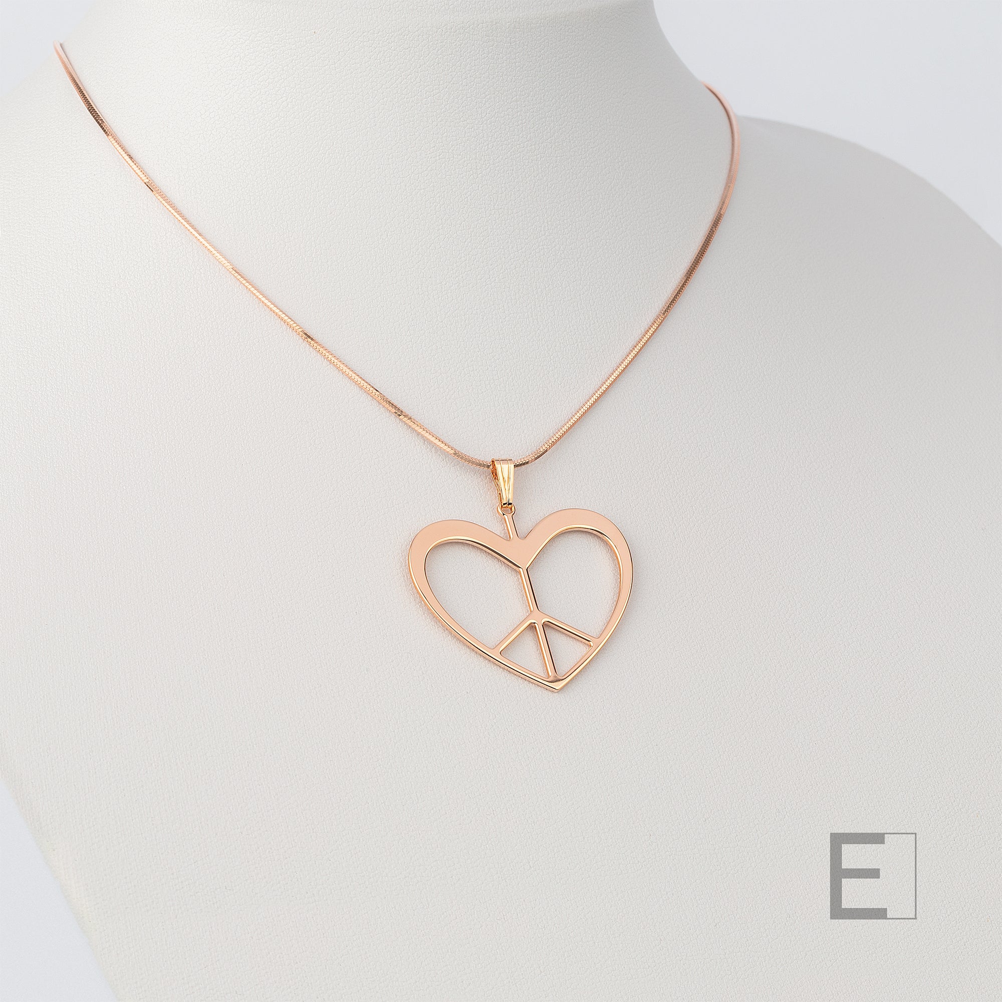 Collier Grand Osez – vue détaillée du bijou artisanal Atelier-Émile