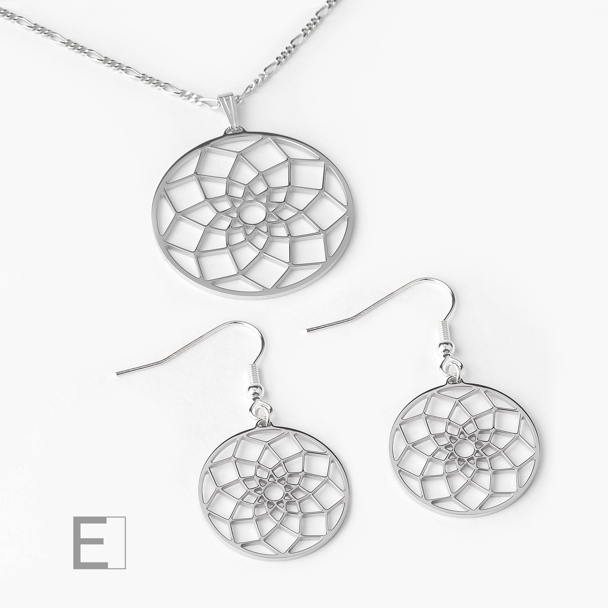 Parure : Attrape-Rêves – vue détaillée du bijou artisanal Atelier-Émile