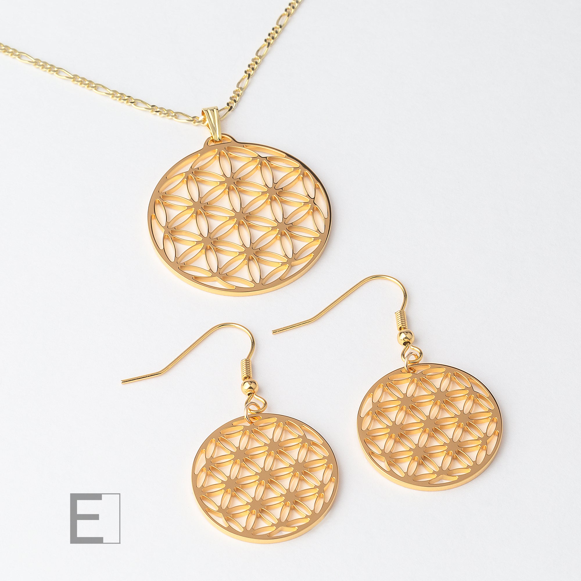Parure : Fleur de Vie – vue détaillée du bijou artisanal Atelier-Émile