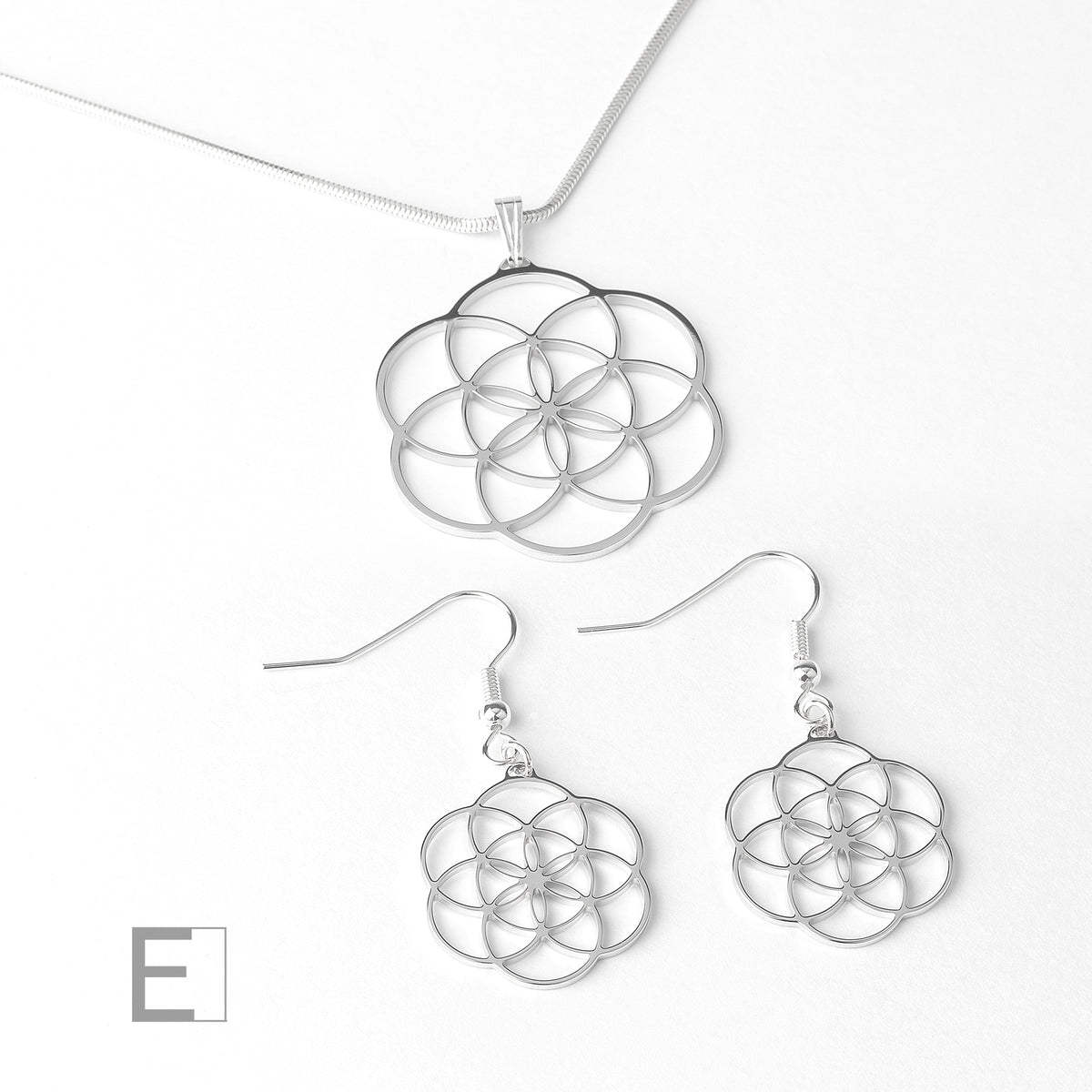 Parure : Graine de Vie en finition rhodium, vue de détail 3 – Atelier-Émile