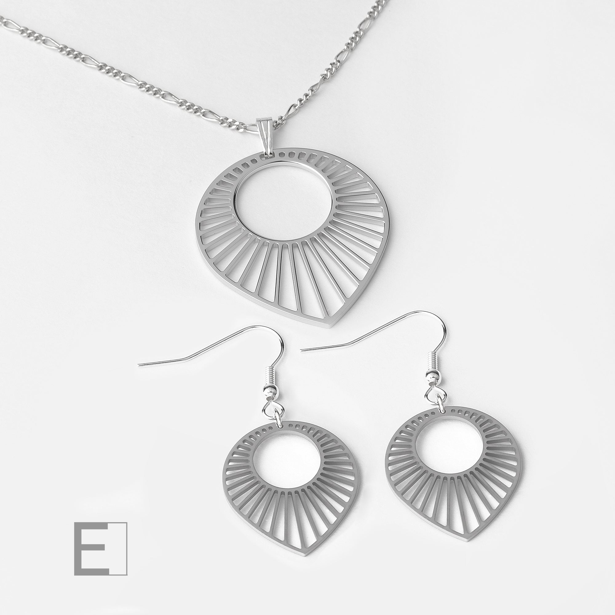 Parure : Soleil – vue détaillée du bijou artisanal Atelier-Émile