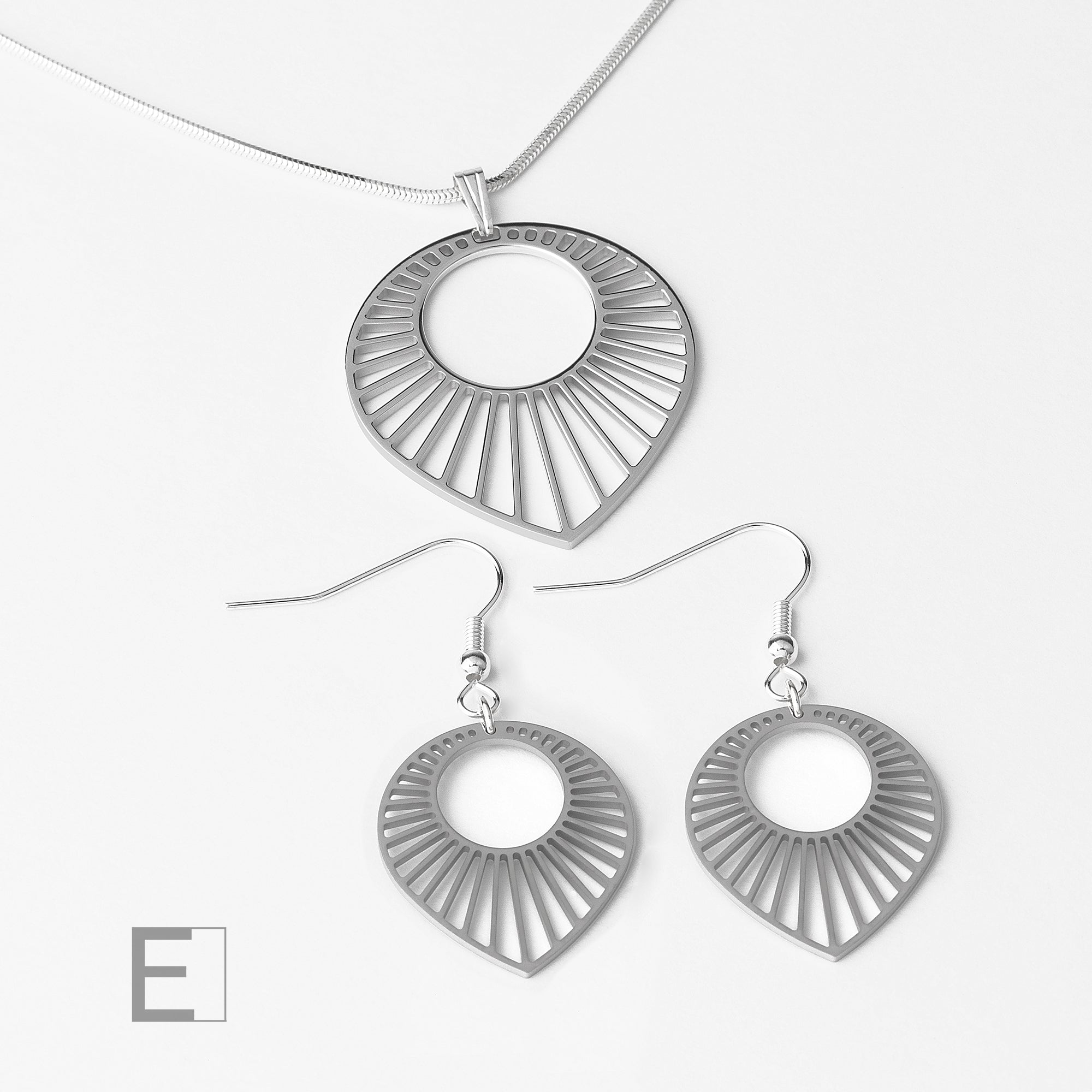 Parure : Soleil – vue détaillée du bijou artisanal Atelier-Émile