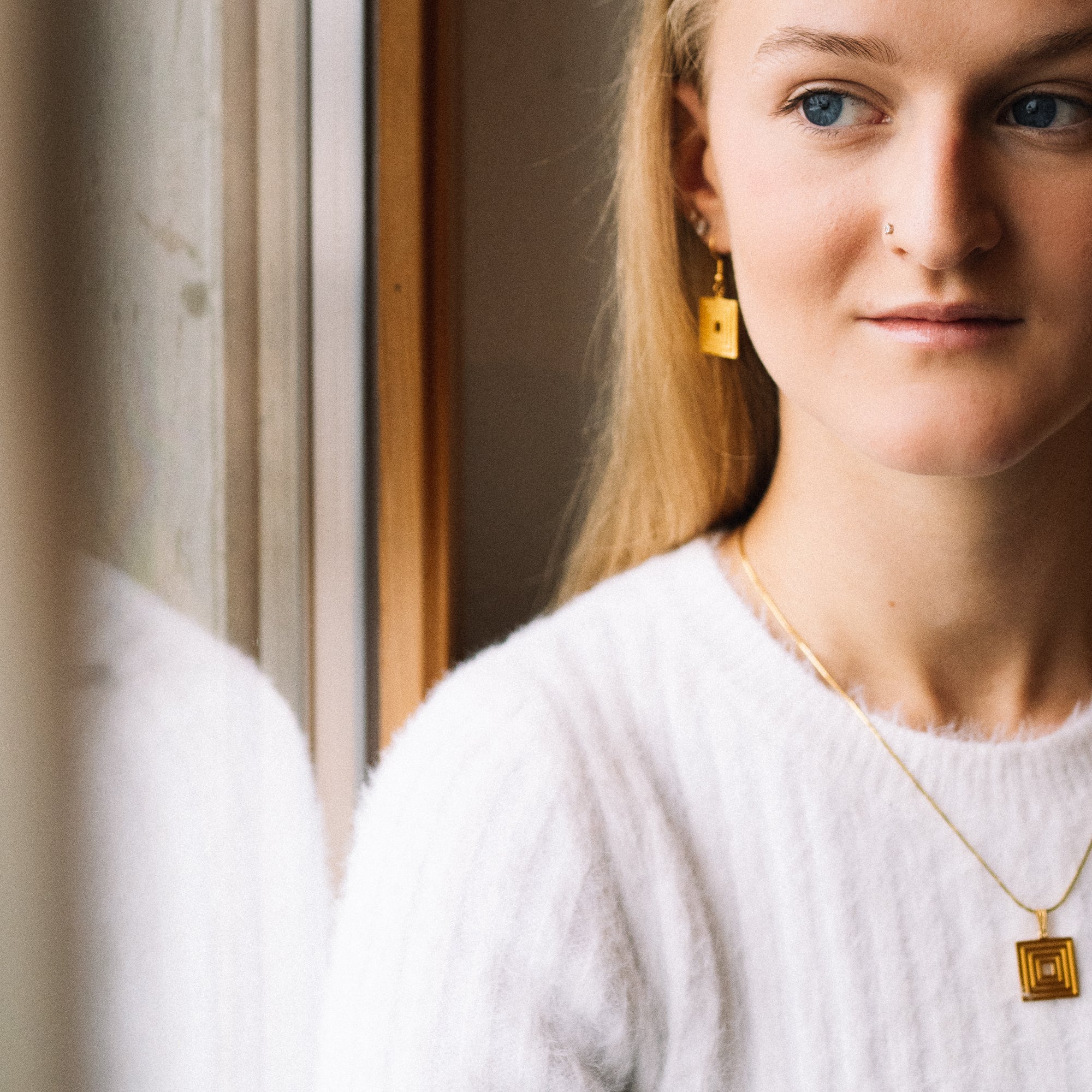 Quadra Lumina – vue détaillée du bijou artisanal Atelier-Émile