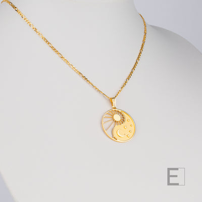 Collier Yin Yang Cosmique – vue détaillée du bijou artisanal Atelier-Émile