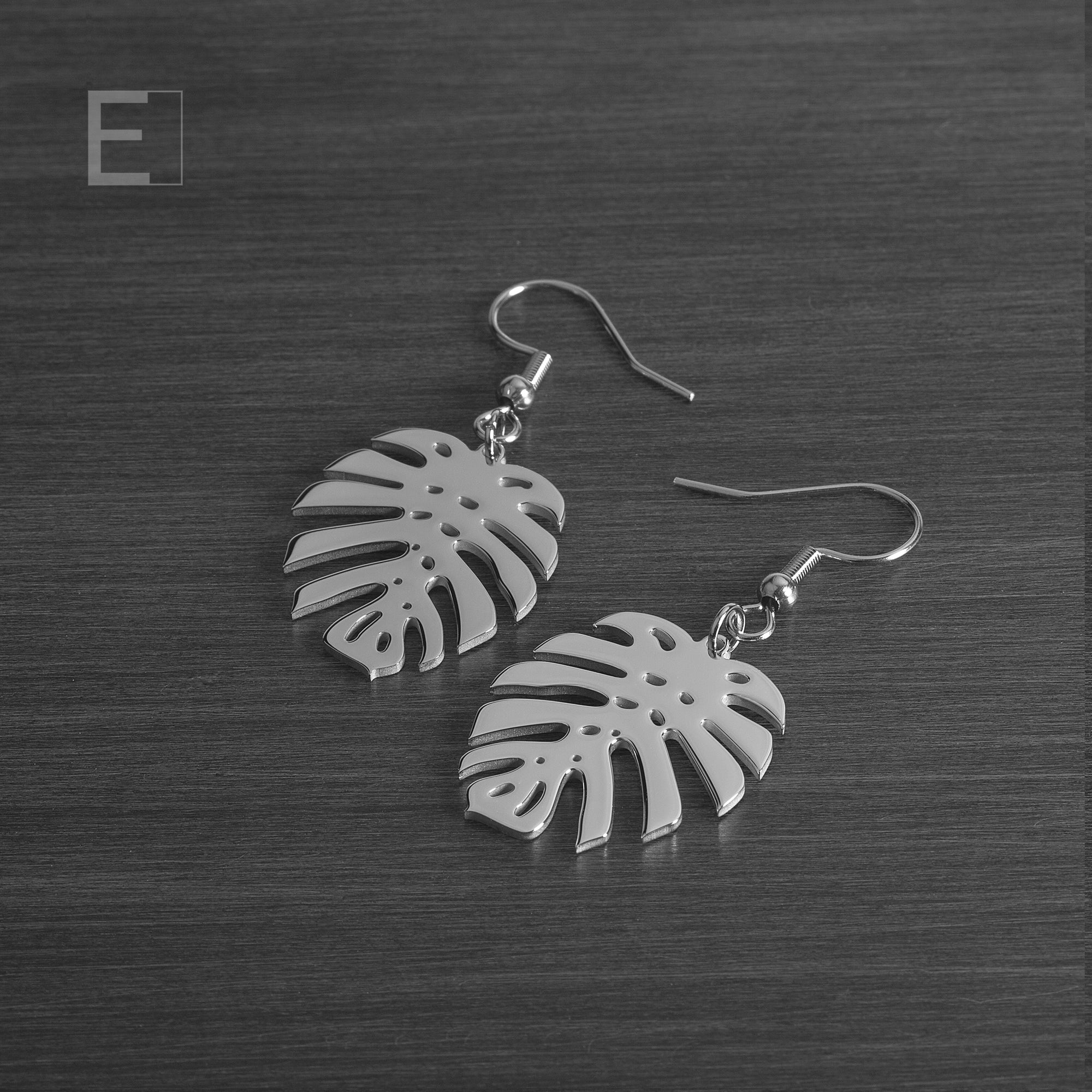 Monstera Leaf
