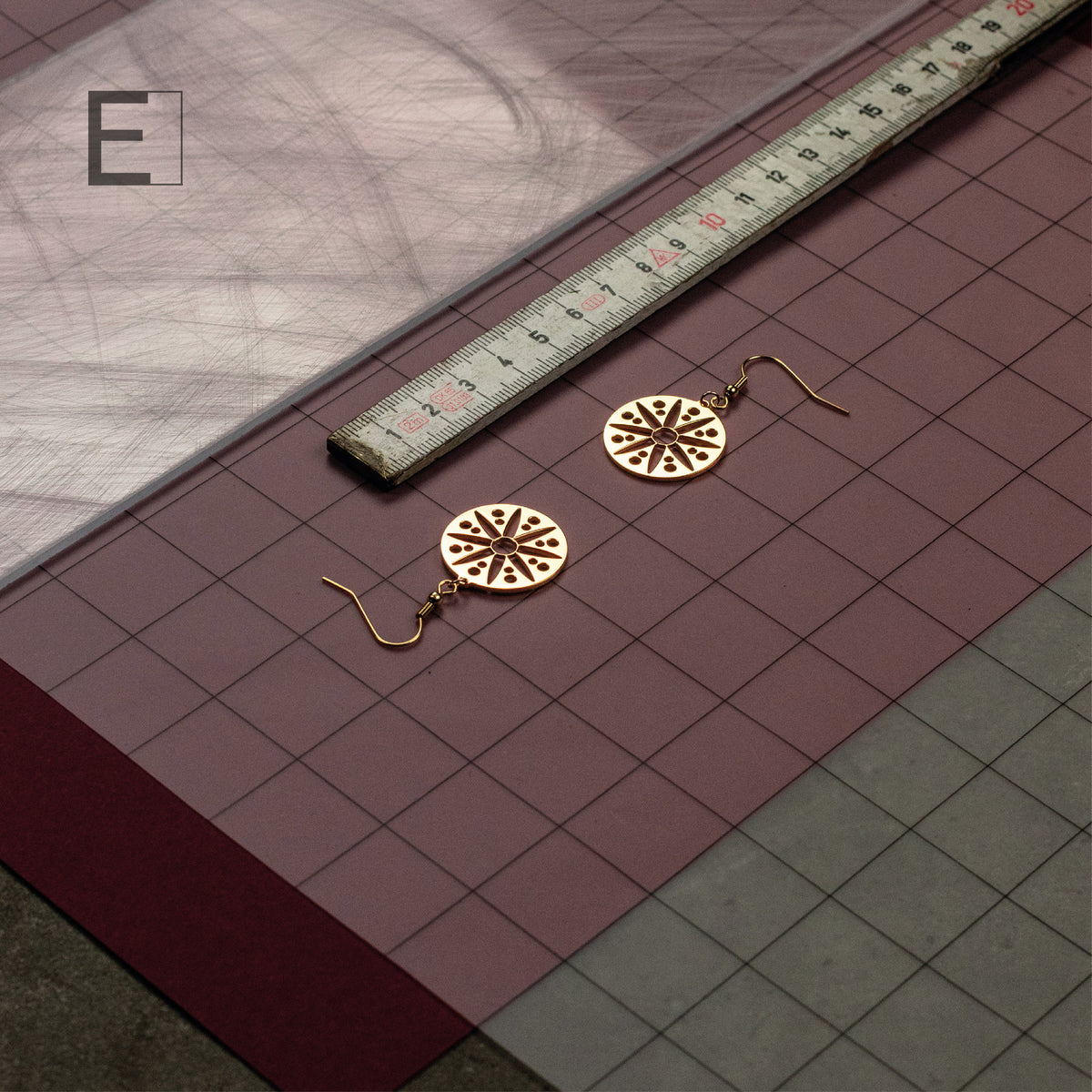Flower Mandala Earrings, detail view 4 – Atelier-Émile