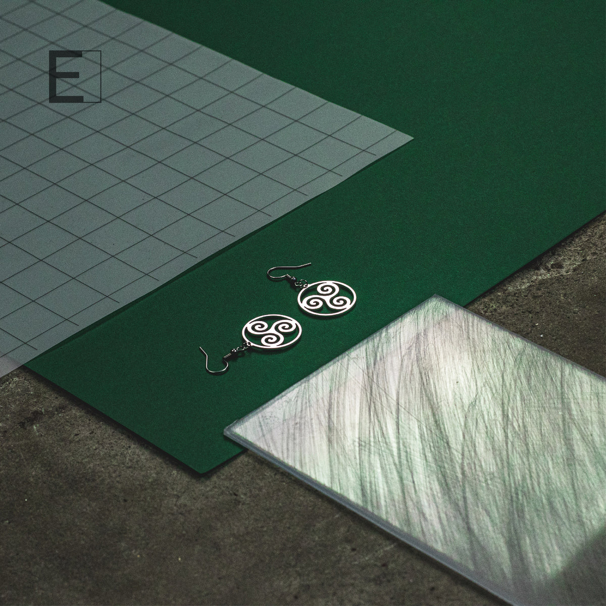 Boucles d’oreilles Triskèle Spirale, vue de détail 5 – Atelier-Émile