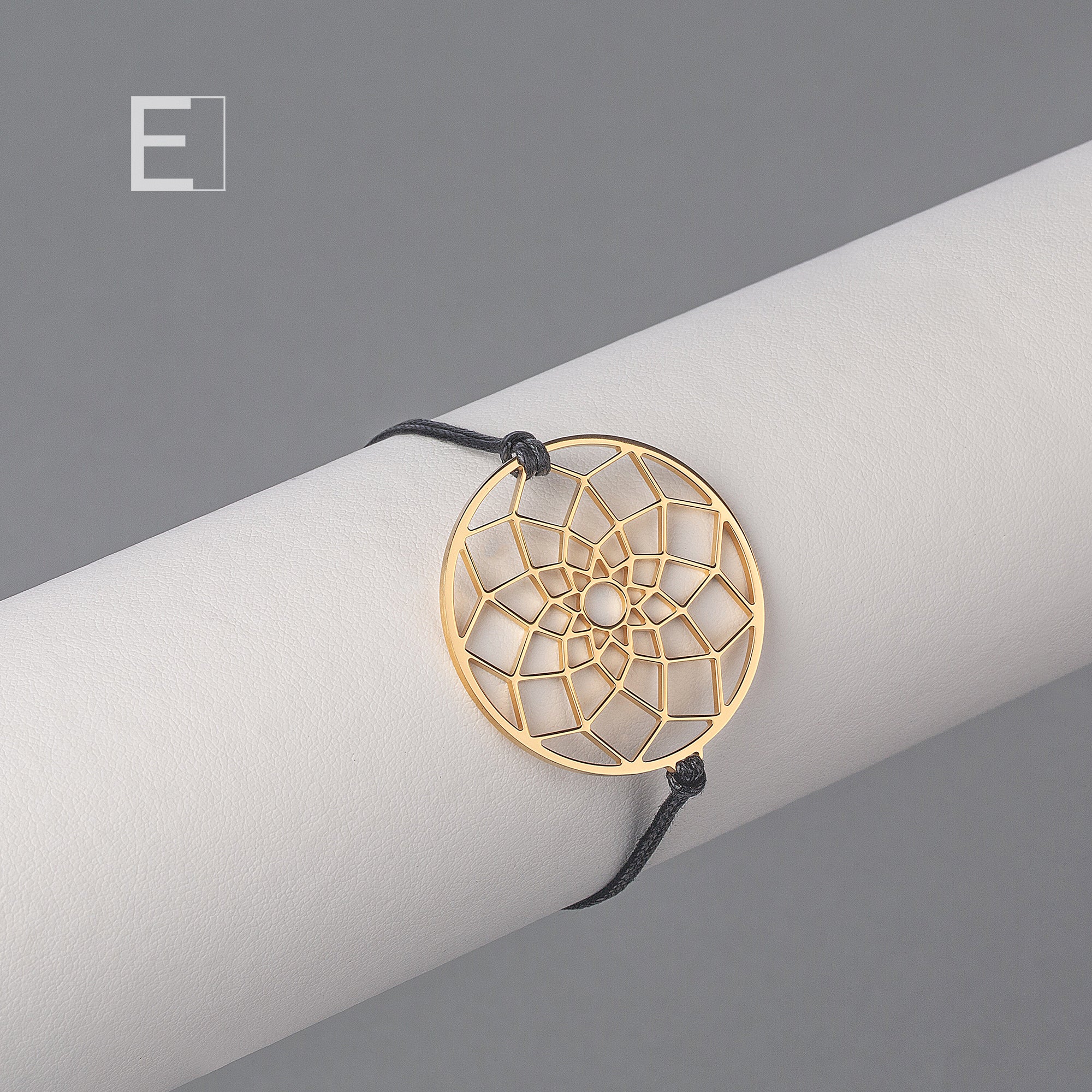 Bracelet Grand Attrape-rêves – vue détaillée du bijou artisanal Atelier-Émile