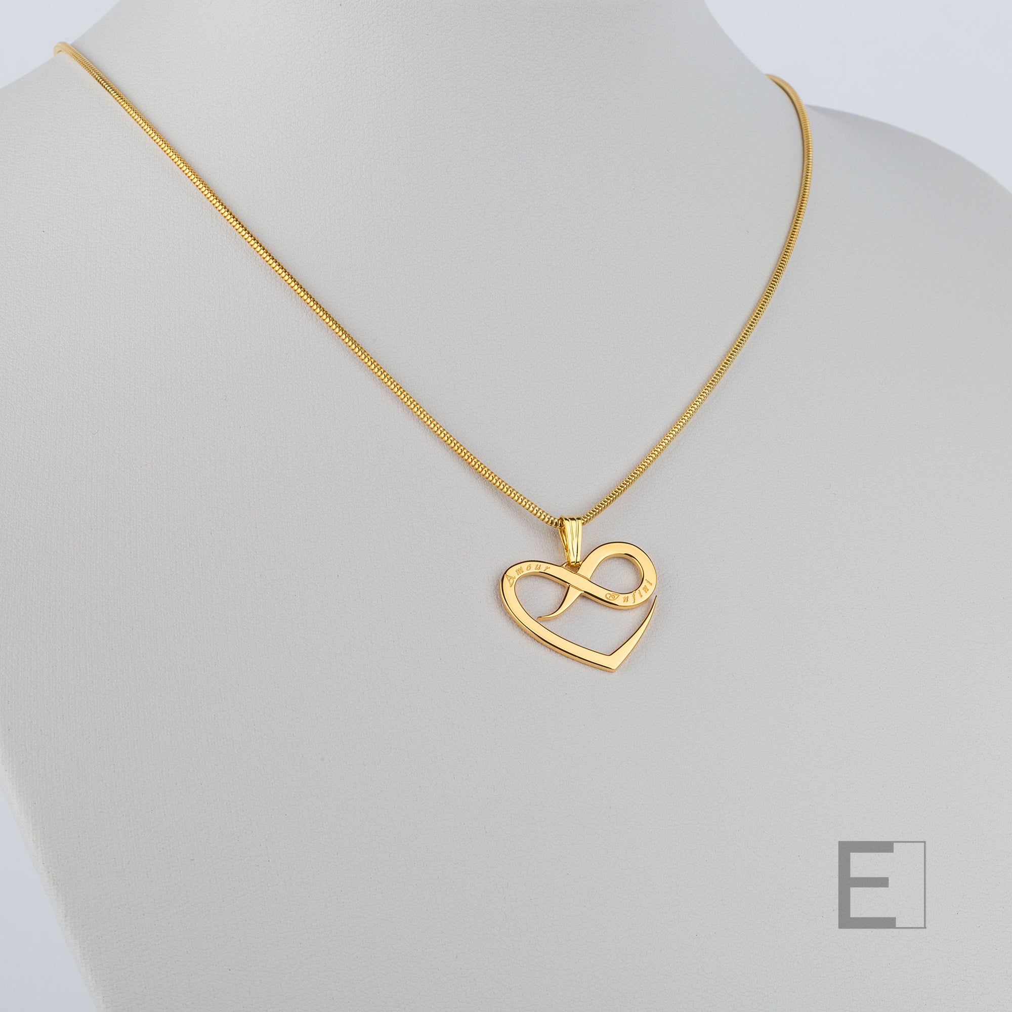Collier Au-Delà des Mots – vue détaillée du bijou artisanal Atelier-Émile