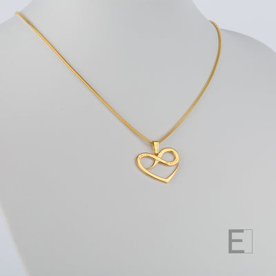 Collier Au-Delà des Mots – vue détaillée du bijou artisanal Atelier-Émile