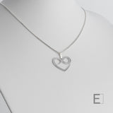 Collier Au-Delà des Mots – vue détaillée du bijou artisanal Atelier-Émile