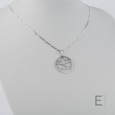 Collier Fleur de Lotus Cercle – vue principale du bijou artisanal Atelier-Émile