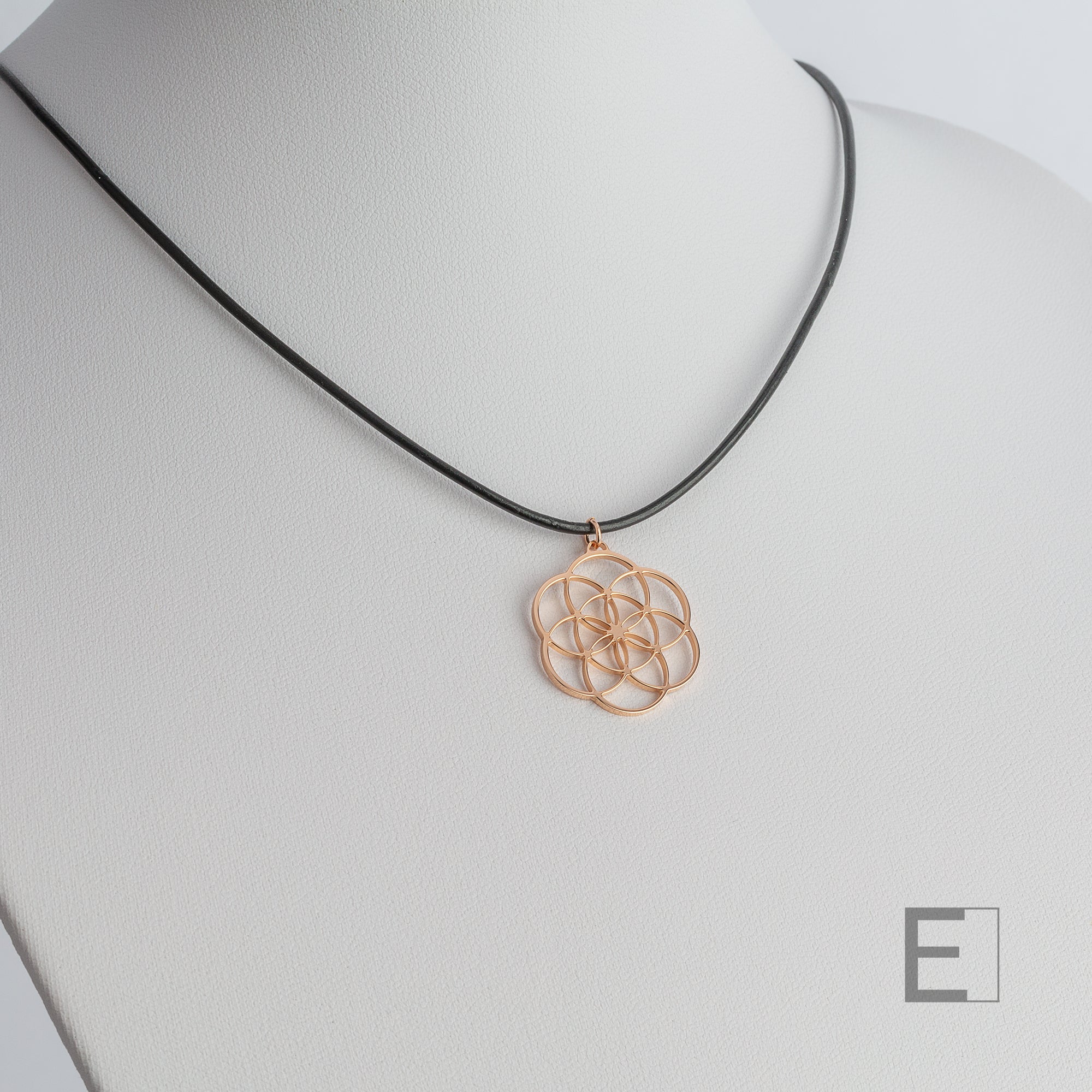 Collier Collier Graine de Vie en vue principale – création artisanale Atelier-Émile