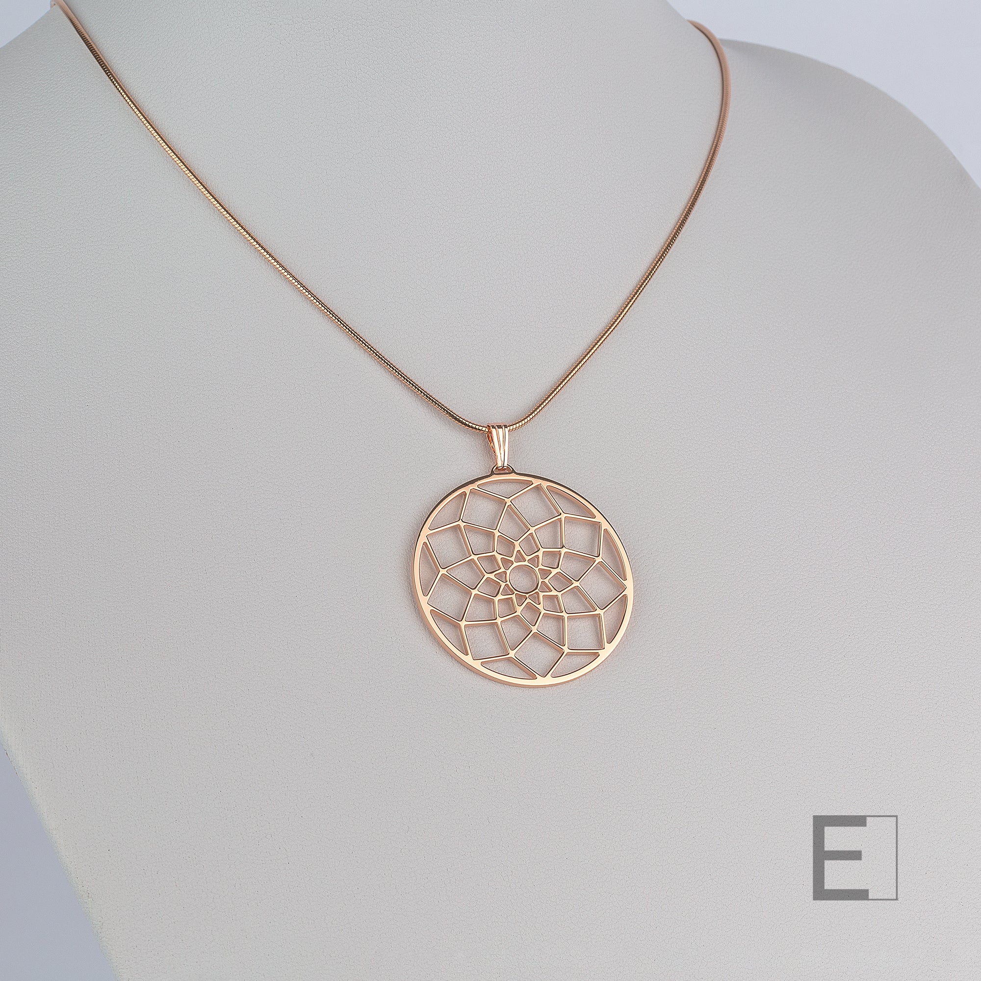 Collier Grand Attrape-Rêves – vue principale du bijou artisanal Atelier-Émile