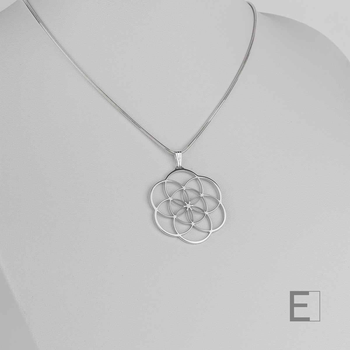 Halskette Grosser Samen des Lebens, mit Rhodium-Finish, Detailansicht 7 – Atelier-Émile