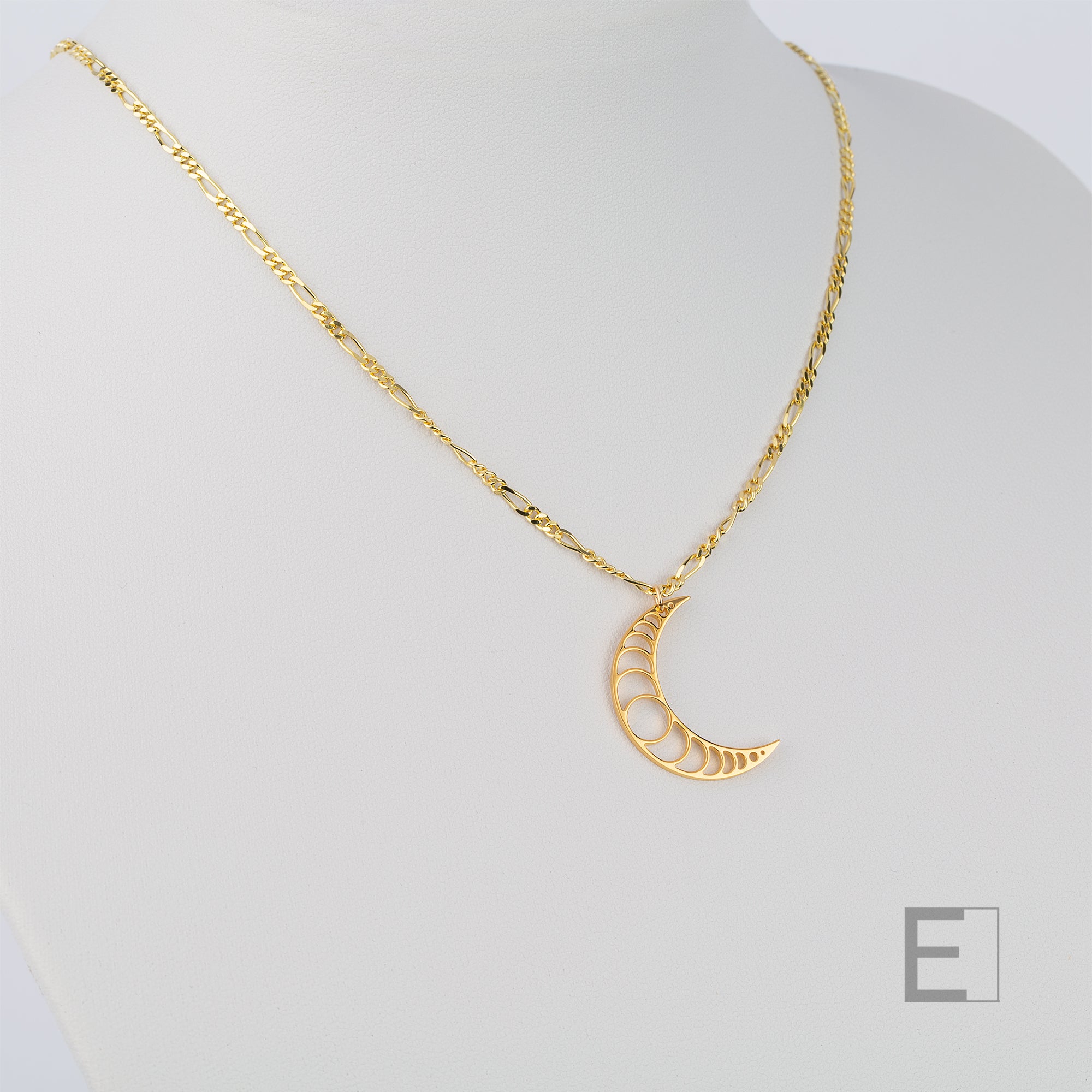 Collier Lune – vue détaillée du bijou artisanal Atelier-Émile