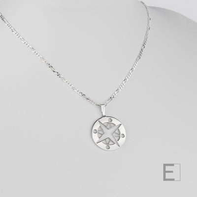Collier Mandala Boussole – vue principale du bijou artisanal Atelier-Émile