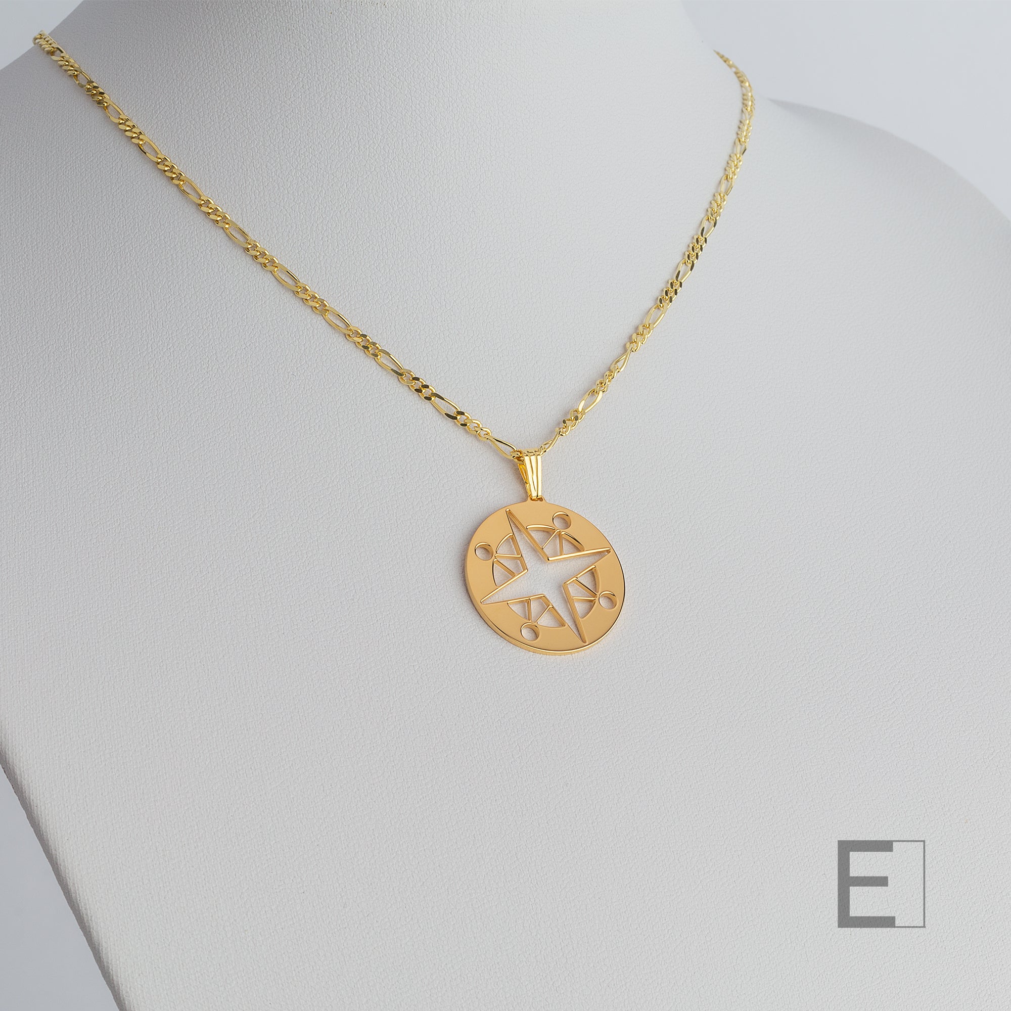 Collier Mandala Boussole – vue détaillée du bijou artisanal Atelier-Émile