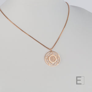 Collier Mandala Gouvernail – vue principale du bijou artisanal Atelier-Émile
